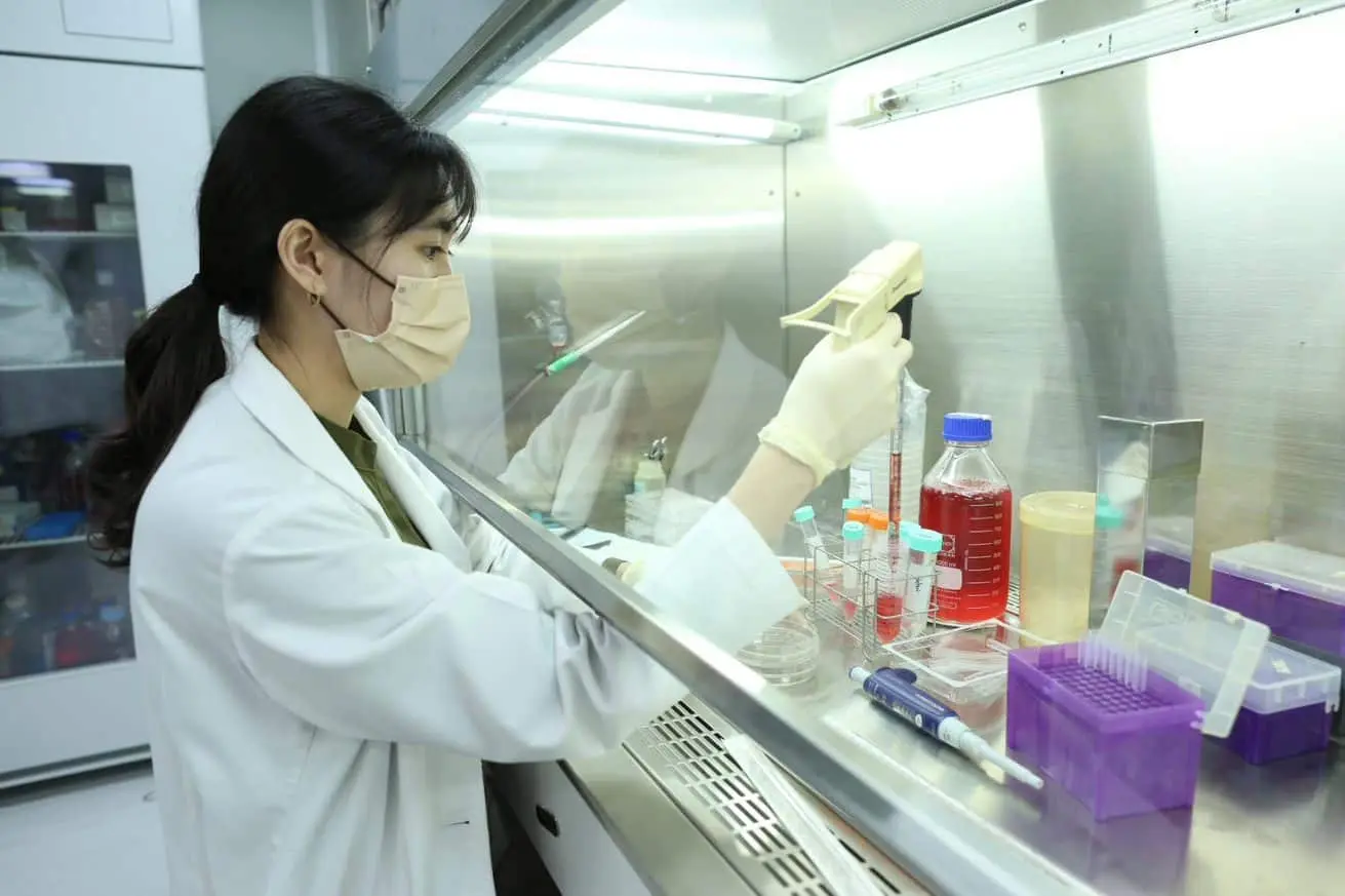 人類共生微生物實驗室